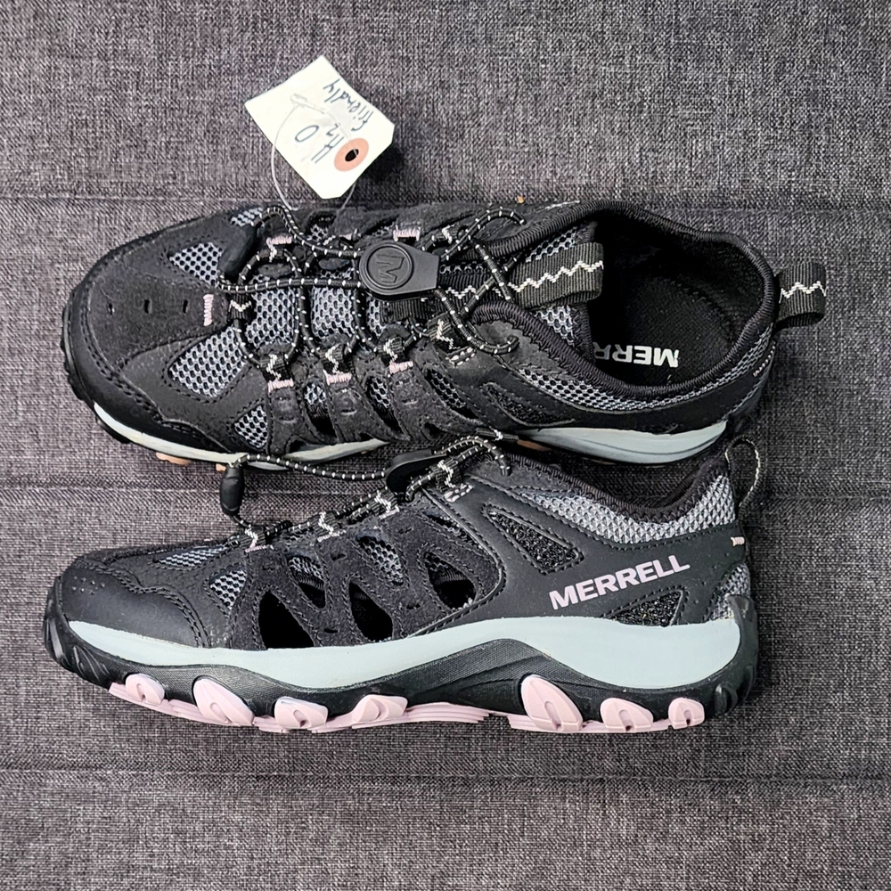 Merrell Black and Pink Accentor 3 Sieve Shoes